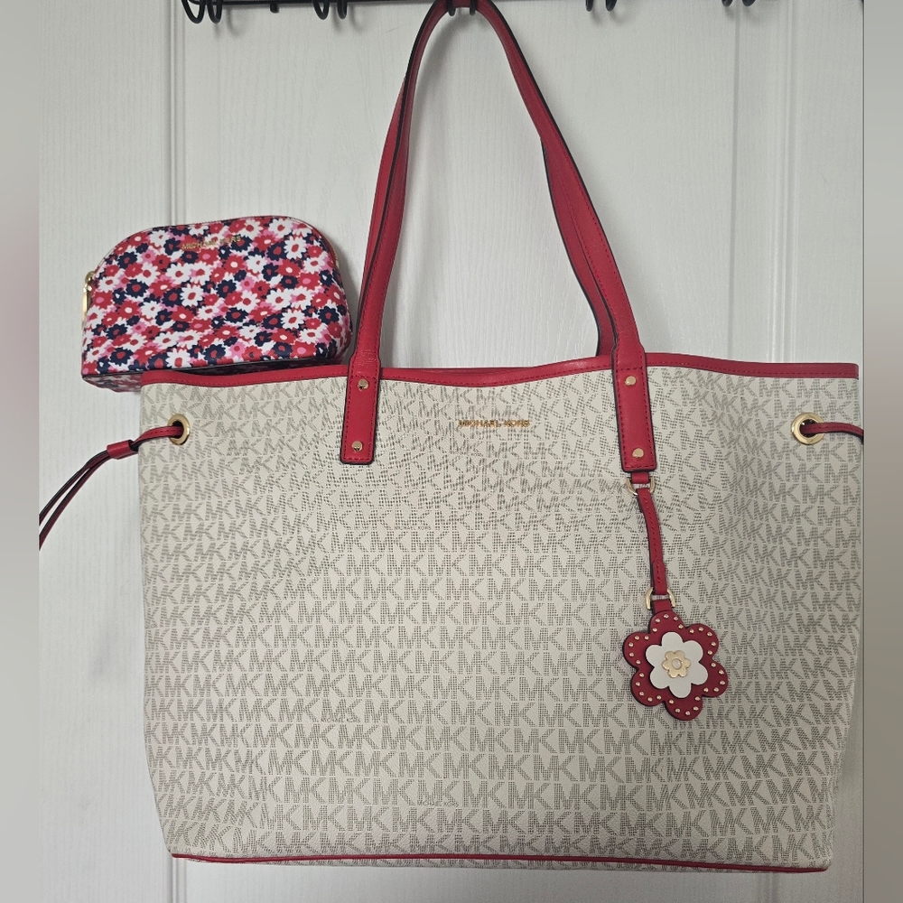 Michael Kors Tote Bag With Cosmetic Bag